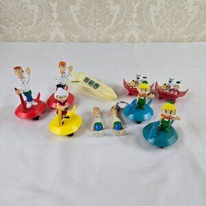 Bundle of 10 Assorted Wendy's The Jetsons Toys and Keychain Plastic Vintage